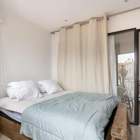 Apartman Le Chypre : 4p Avec Balcon 300m De La *